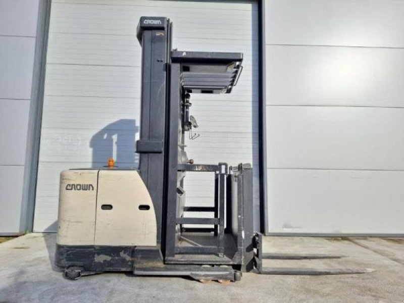 Elektrostapler от тип Crown SP3522-1.0, Gebrauchtmaschine в senlis (Снимка 3)