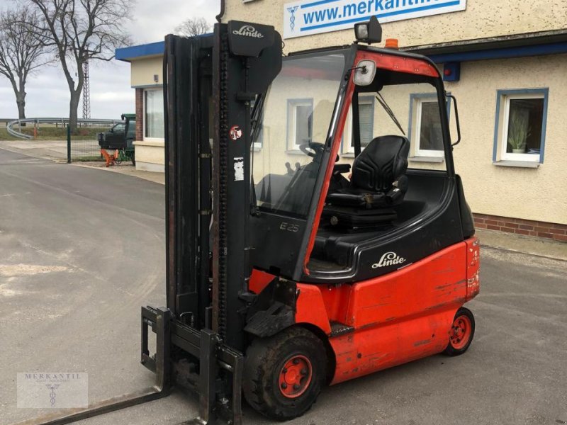 Elektrostapler du type Linde E 25, Gebrauchtmaschine en Pragsdorf (Photo 1)