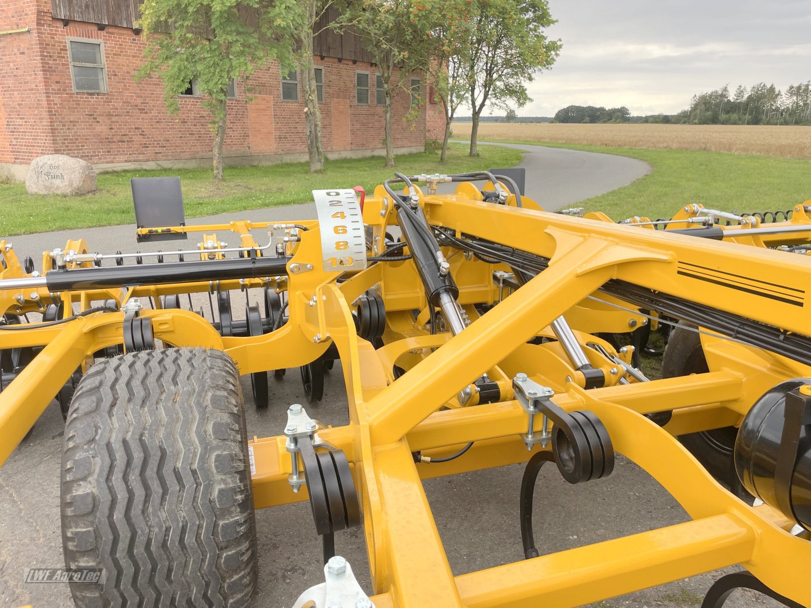 Federzinkengrubber of the type Agrisem Vibromulch, Neumaschine in Römstedt (Picture 9)