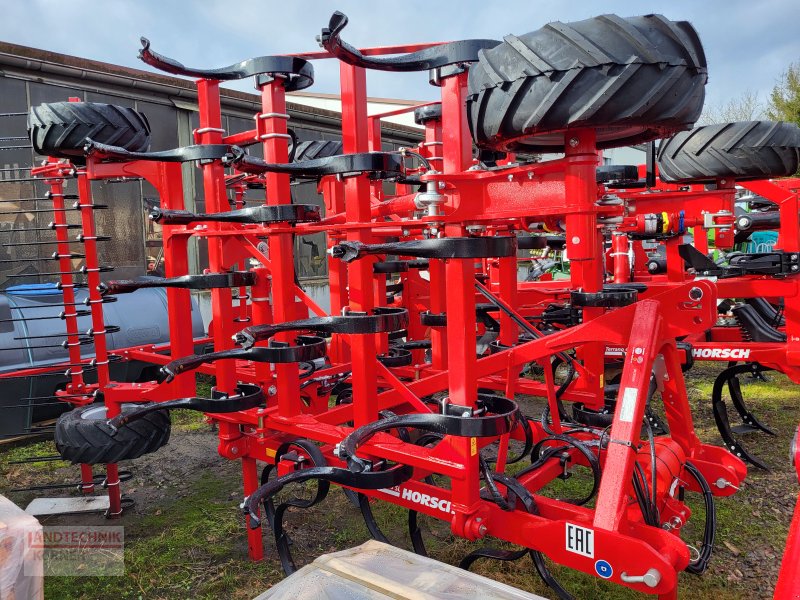 Federzinkengrubber van het type Horsch Finer 5 SL, Neumaschine in Kirkel-Altstadt (Foto 1)