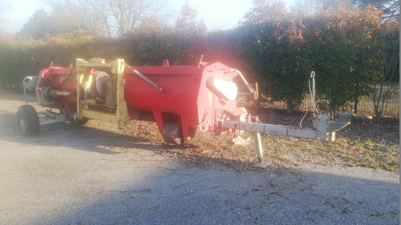 Feldhäcksler Pick-up del tipo Blocher-Motor BM42, Gebrauchtmaschine In Maresché (Immagine 1)