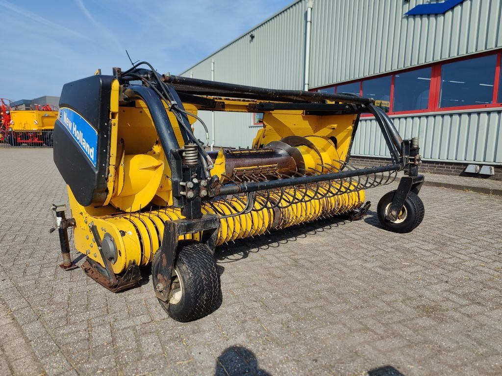 Feldhäcksler Pick-up tip New Holland 273 Gras Pick Up, Gebrauchtmaschine in BOEKEL (Poză 5)