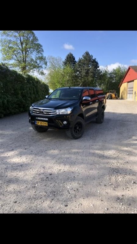 Feldhäcksler Pick-up des Typs Toyota Hilux 2,4 D-4D double cab 4X4 Aut. Gear, Gebrauchtmaschine in Glamsbjerg (Bild 1)