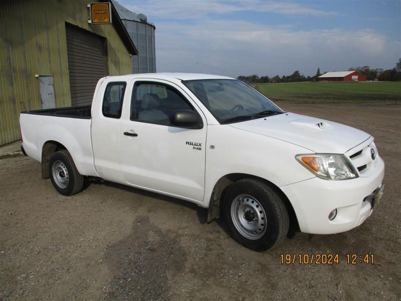 Feldhäcksler Pick-up типа Toyota Hilux synet 28/10/2024, Gebrauchtmaschine в Høng