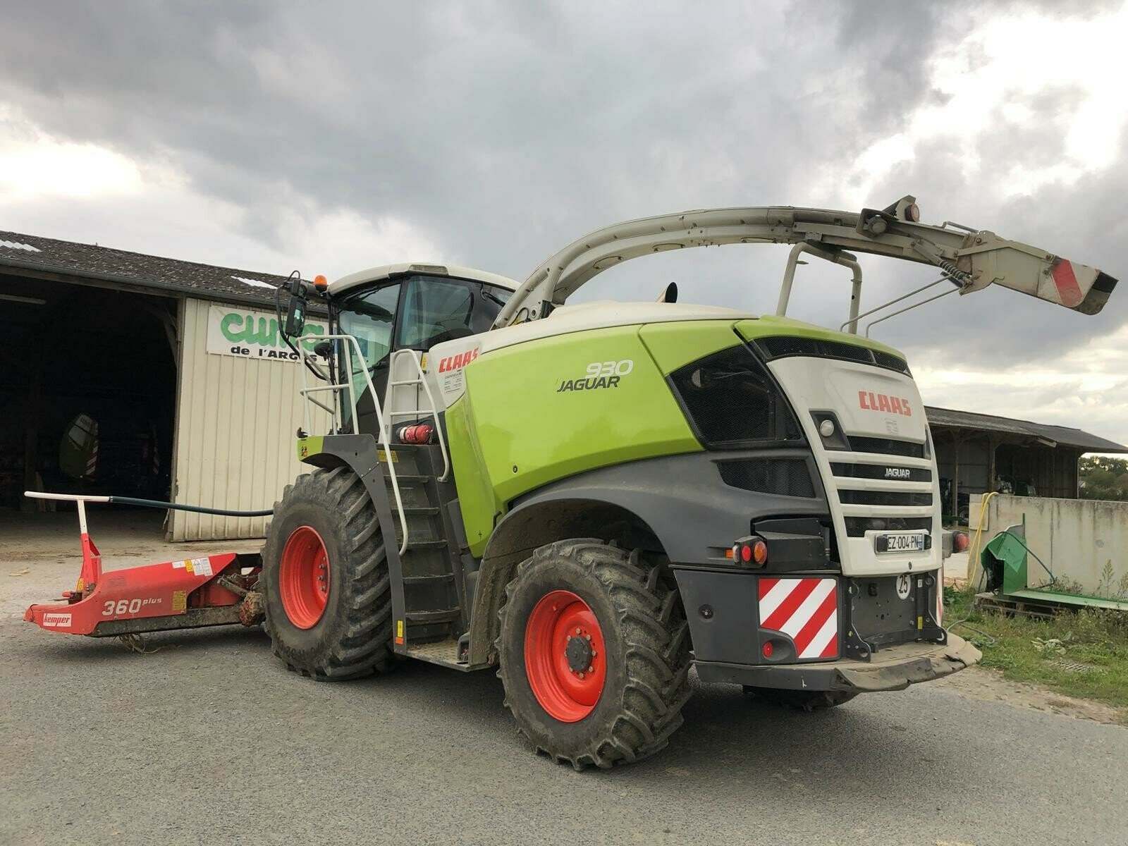 Feldhäcksler typu CLAAS ENSILEUSE JAGUAR 930, Gebrauchtmaschine w ST CLEMENT DE LA PLACE (Zdjęcie 3)