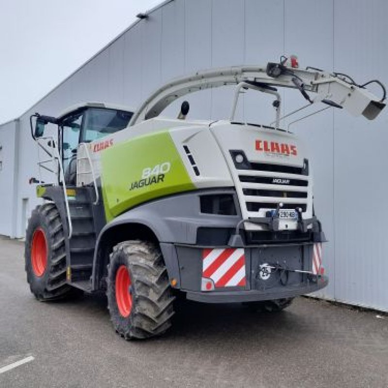 Feldhäcksler des Typs CLAAS JAGUAR 840 T4F, Gebrauchtmaschine in Belleville sur Meuse (Bild 2)