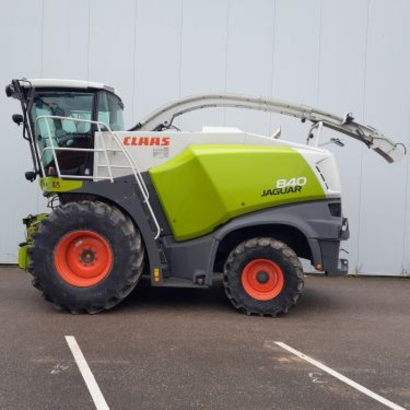 Feldhäcksler van het type CLAAS JAGUAR 840 T4F, Gebrauchtmaschine in Belleville sur Meuse (Foto 1)