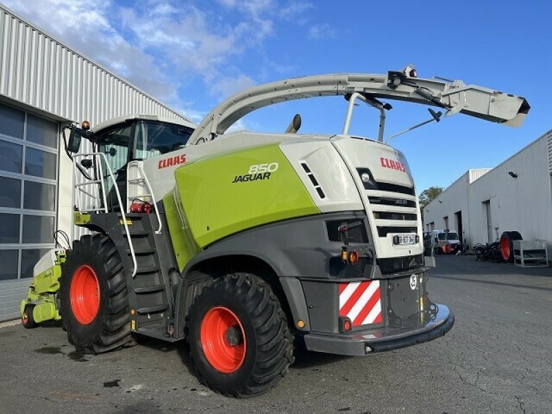 Feldhäcksler van het type CLAAS JAGUAR 850 - S5, Gebrauchtmaschine in Charnay-lès-macon (Foto 3)