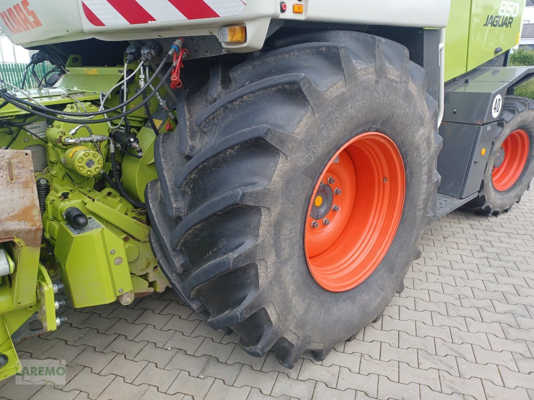 Feldhäcksler van het type CLAAS JAGUAR 850 SPEEDSTAR - 4-trac, Gebrauchtmaschine in Langenwetzendorf (Foto 10)