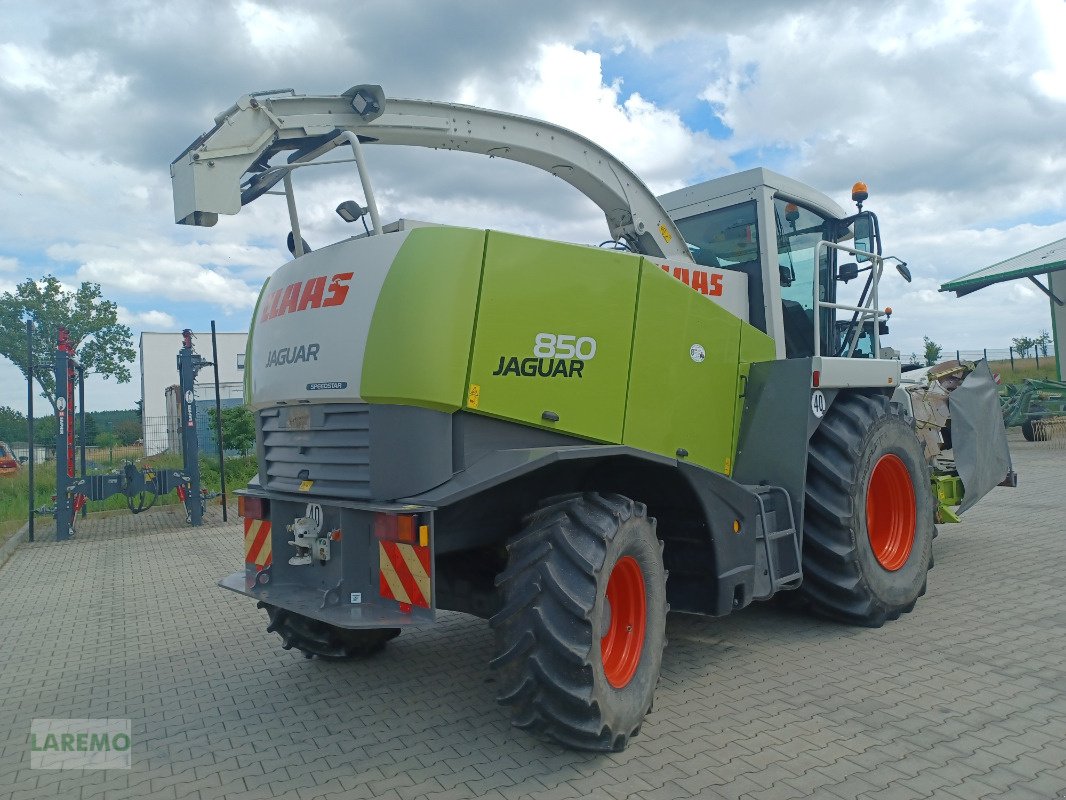 Feldhäcksler of the type CLAAS JAGUAR 850 SPEEDSTAR - 4-trac, Gebrauchtmaschine in Langenwetzendorf (Picture 4)