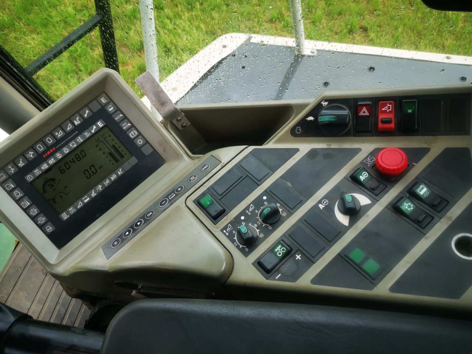 Feldhäcksler van het type CLAAS Jaguar 870, Gebrauchtmaschine in Osterberg (Foto 2)