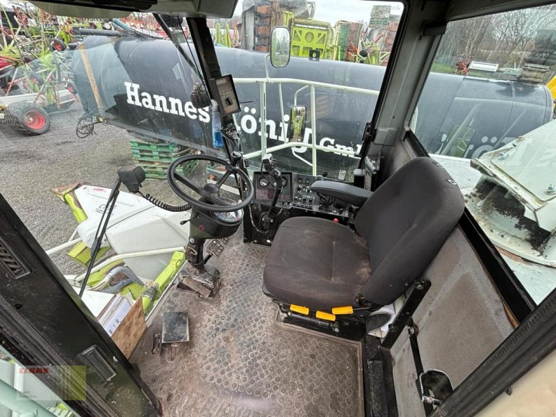 Feldhäcksler van het type CLAAS JAGUAR 880 FIELD SHUTTLE, Container 36 cbm, Raupen, Gebrauchtmaschine in Westerstede (Foto 18)