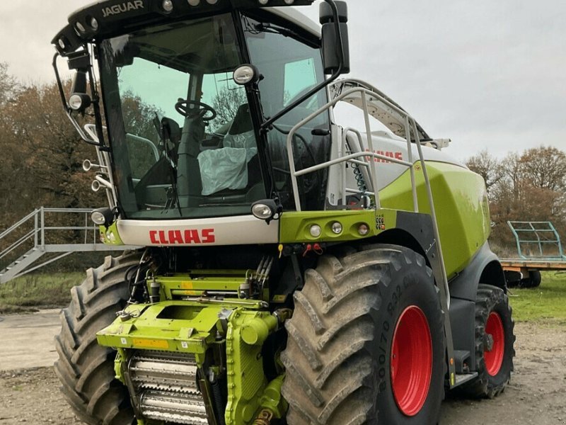 Feldhäcksler типа CLAAS JAGUAR 940 T4 TRADITION, Gebrauchtmaschine в Plestan (Фотография 1)