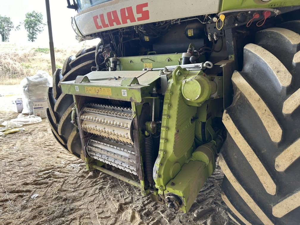 Feldhäcksler van het type CLAAS JAGUAR 940 T4, Gebrauchtmaschine in Aubiet (Foto 10)