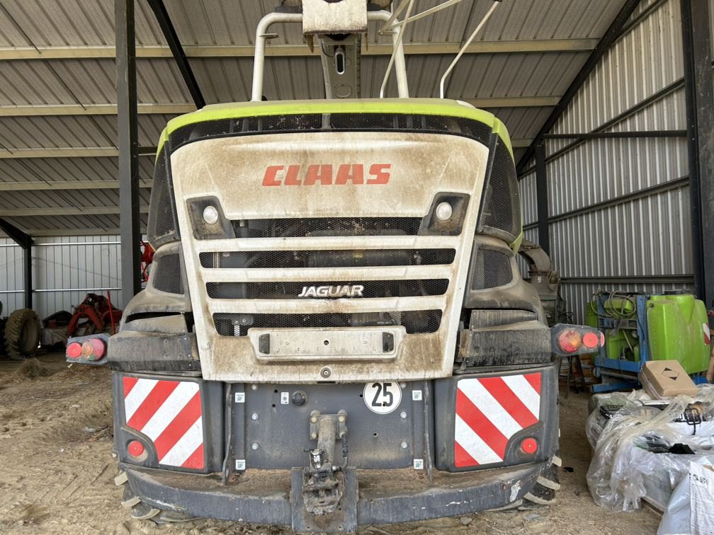 Feldhäcksler van het type CLAAS JAGUAR 940 T4, Gebrauchtmaschine in Aubiet (Foto 7)