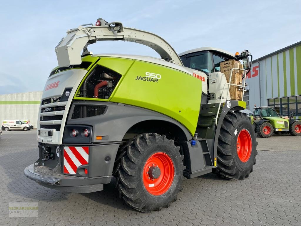 Feldhäcksler van het type CLAAS Jaguar 950 **Orbis 750** Mietrückläufer, Neumaschine in Mühlengeez (Foto 7)