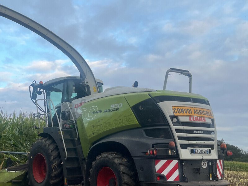 Feldhäcksler des Typs CLAAS JAGUAR 950 T4 2RM +ORBIS 750, Gebrauchtmaschine in PONTIVY (Bild 1)