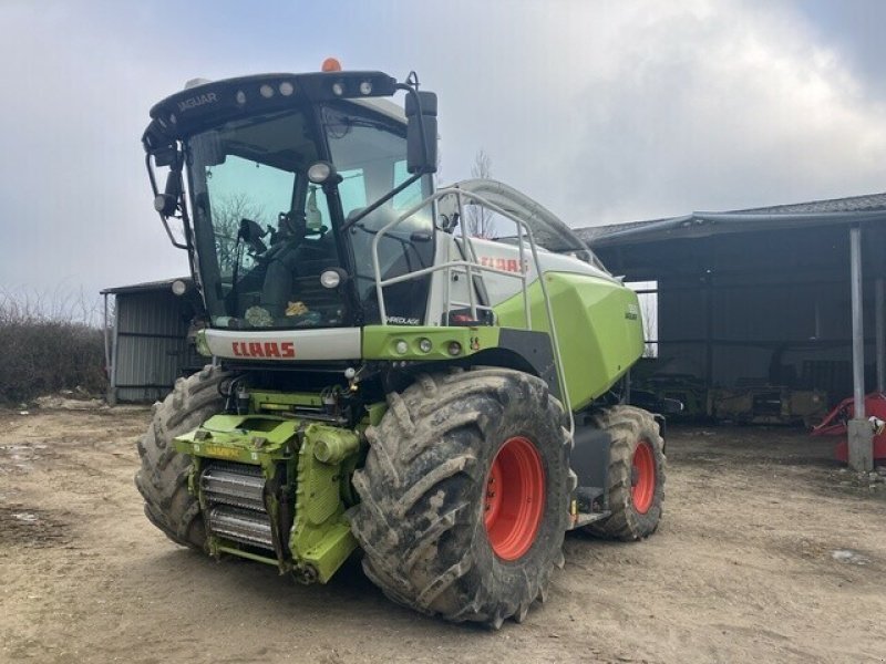 Feldhäcksler des Typs CLAAS JAGUAR 950 TRADITION, Gebrauchtmaschine in Charnay-lès-macon (Bild 1)