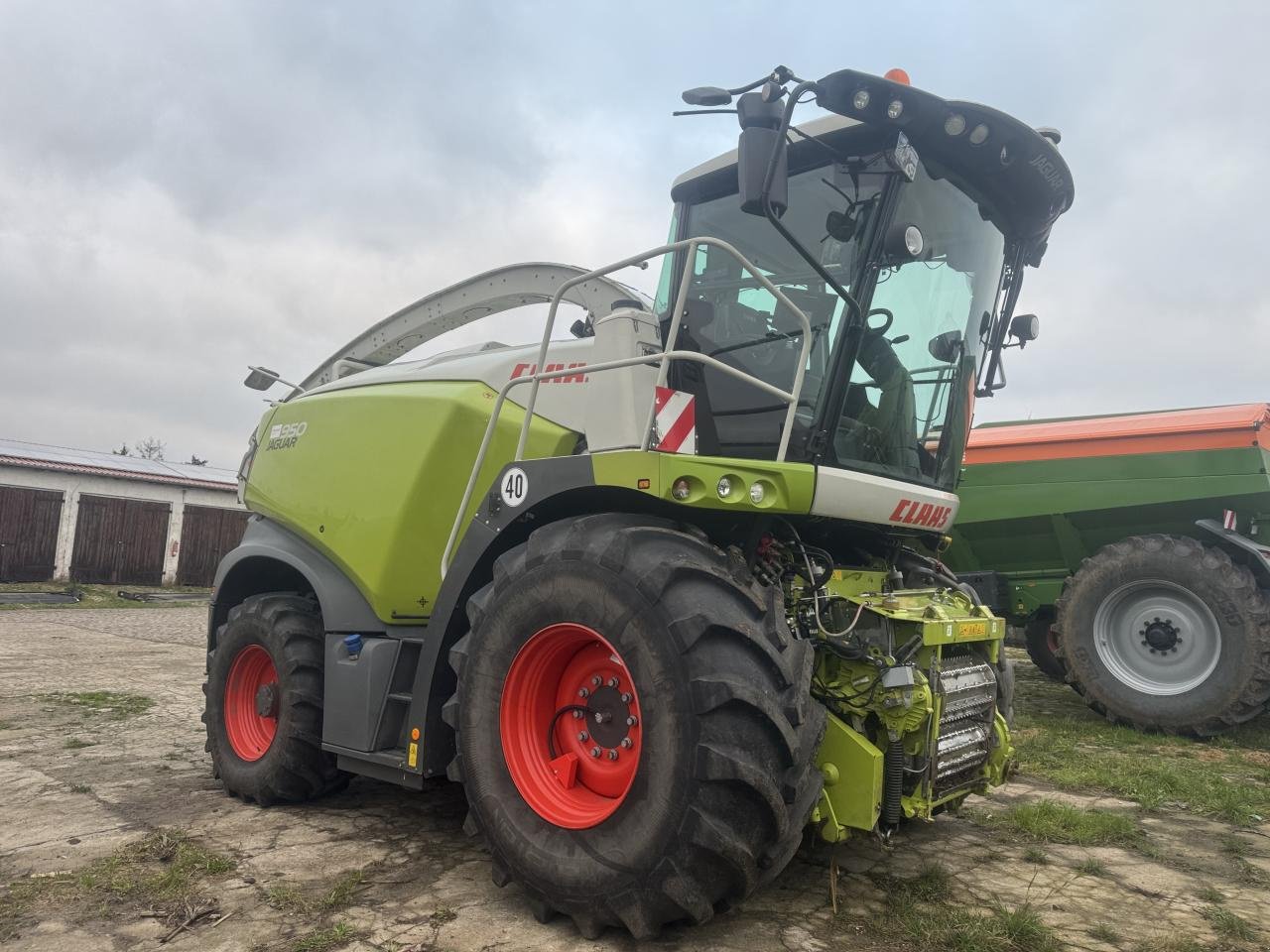 Feldhäcksler van het type CLAAS Jaguar 950 Vollausstattung mit Orbis750&PickUp, Gebrauchtmaschine in Könnern (Foto 2)