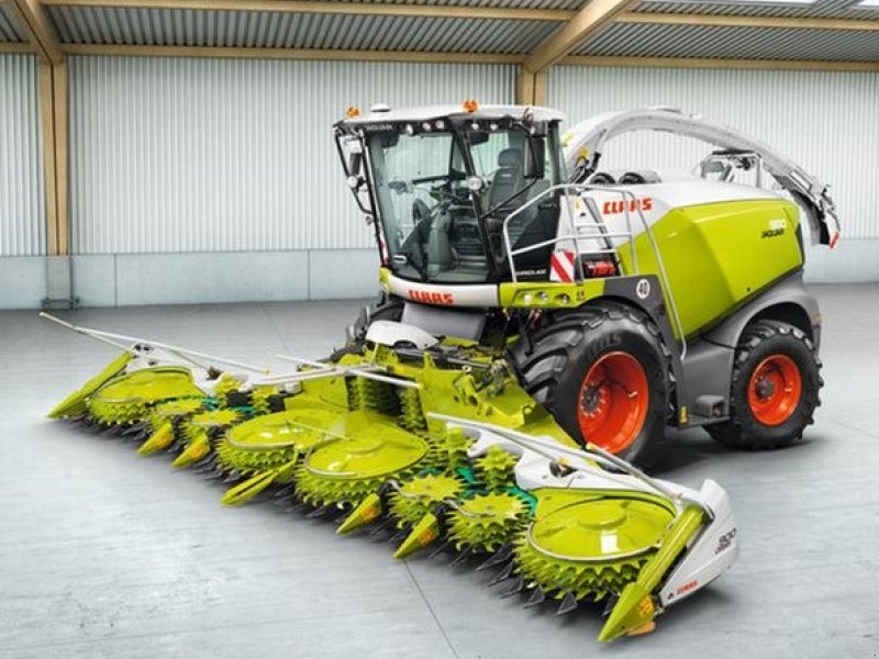 Feldhäcksler des Typs CLAAS Jaguar 960 NEU Bj 23 Premiumline, Gebrauchtmaschine in Schutterzell