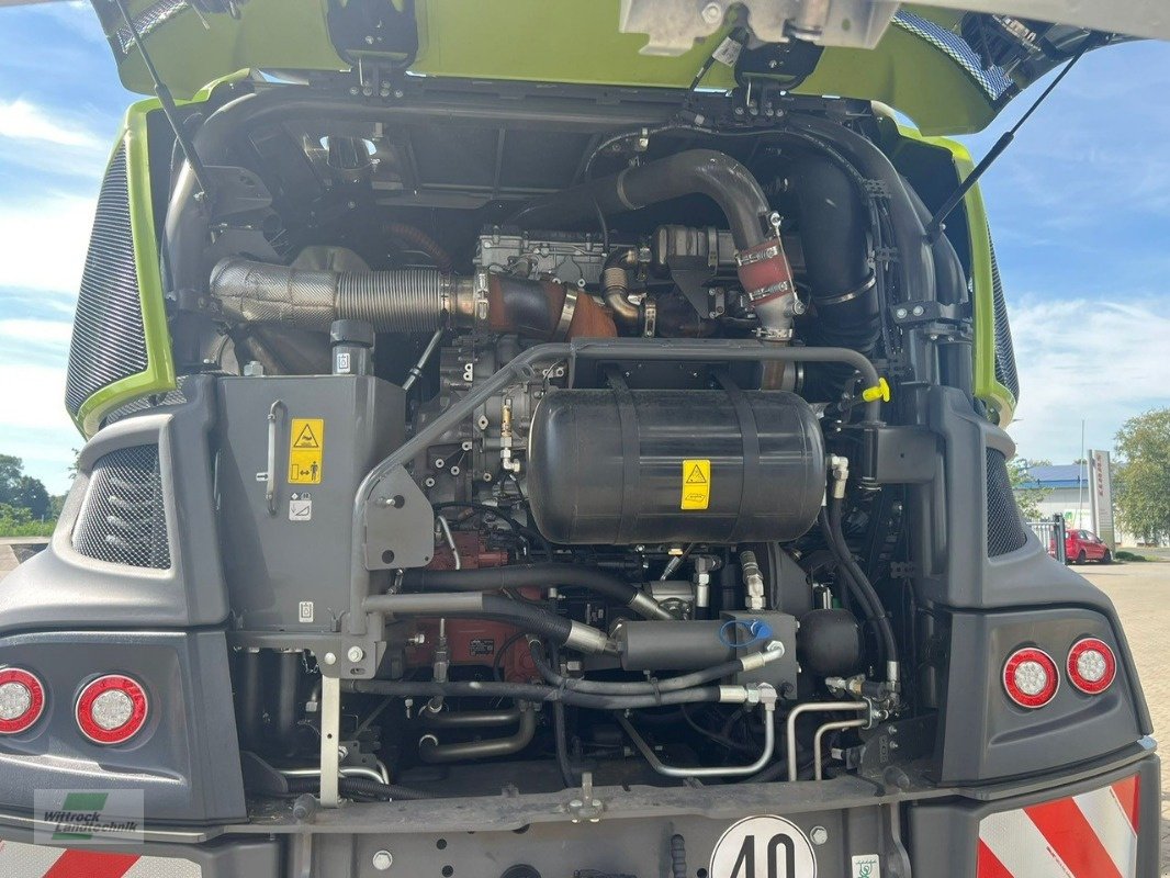 Feldhäcksler of the type CLAAS Jaguar 960, Neumaschine in Georgsheil (Picture 26)