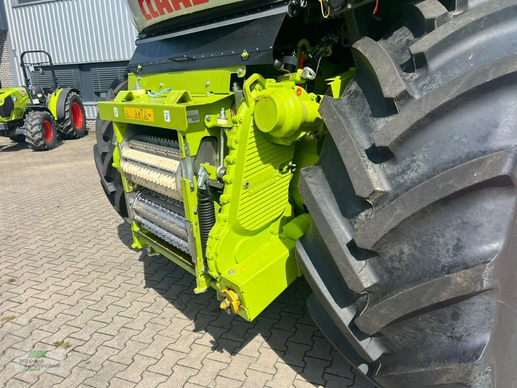 Feldhäcksler of the type CLAAS Jaguar 960, Neumaschine in Georgsheil (Picture 14)