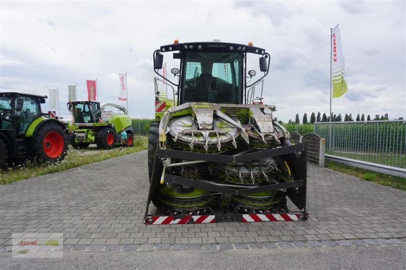 Feldhäcksler типа CLAAS JAGUAR 970 + ORBIS 750, Gebrauchtmaschine в Töging a. Inn (Фотография 2)