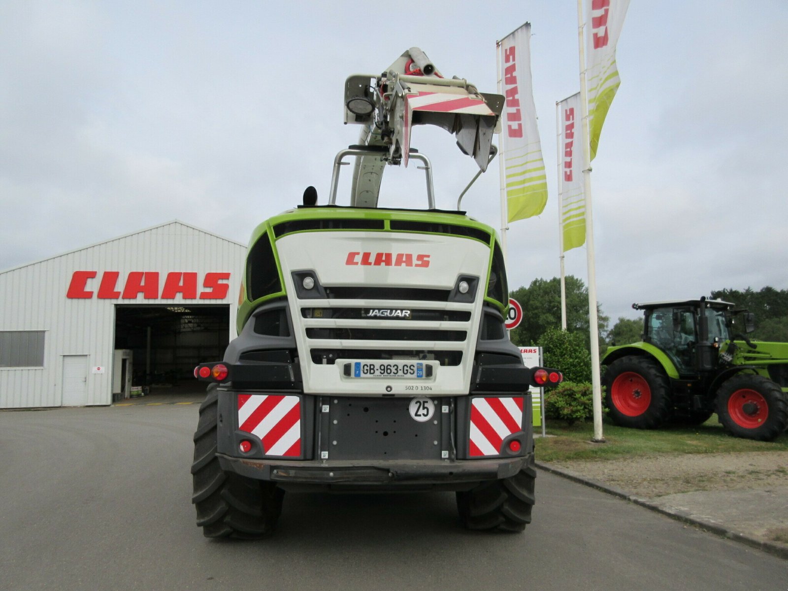 Feldhäcksler des Typs CLAAS JAGUAR 980 - +ORBIS 900, Gebrauchtmaschine in PLOUIGNEAU (Bild 3)