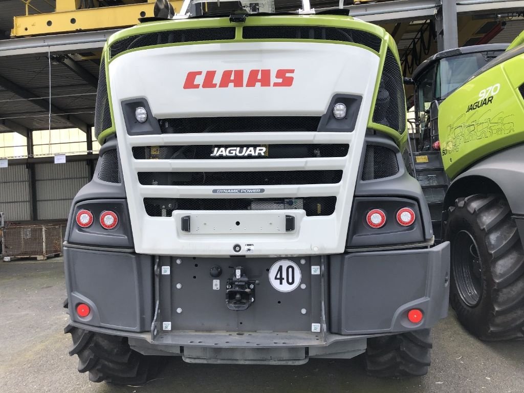 Feldhäcksler des Typs CLAAS JAGUAR 990 TT 4X4, Gebrauchtmaschine in Baillonville (Bild 2)