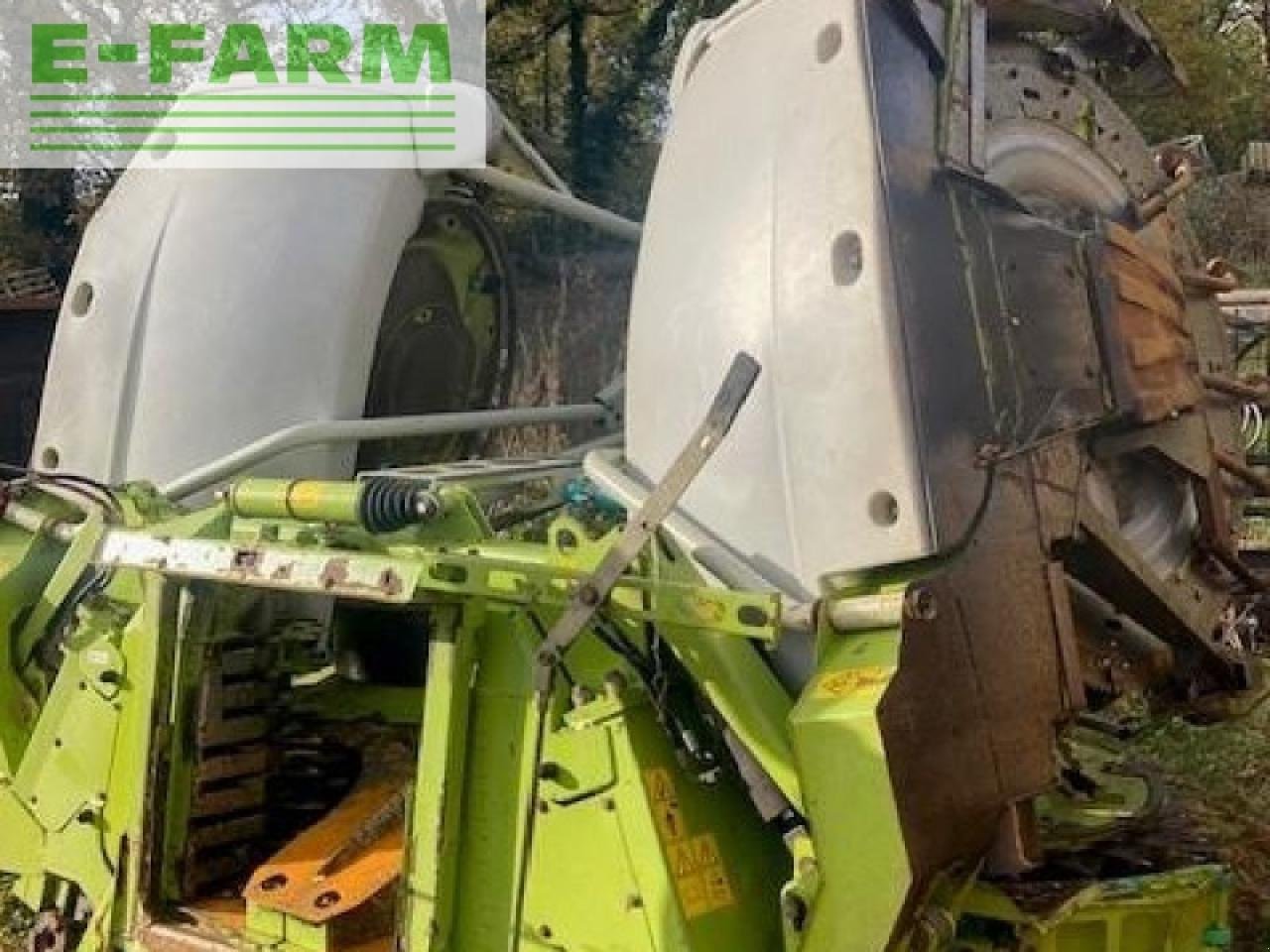 Feldhäcksler typu CLAAS ORBIS 600, Gebrauchtmaschine v PETWORTH (Obrázok 3)