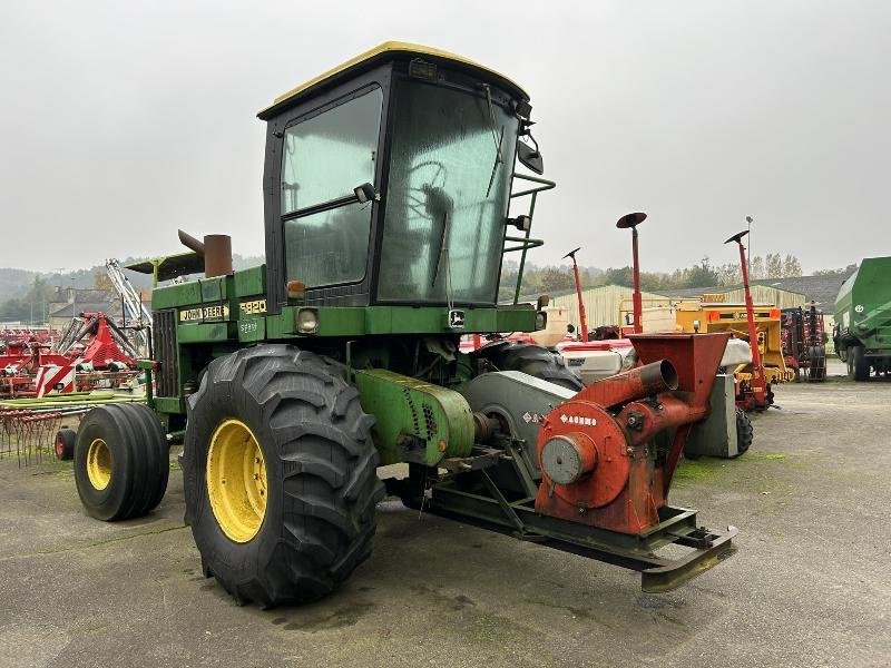 Feldhäcksler typu John Deere 5820, Gebrauchtmaschine w JOSSELIN (Zdjęcie 2)