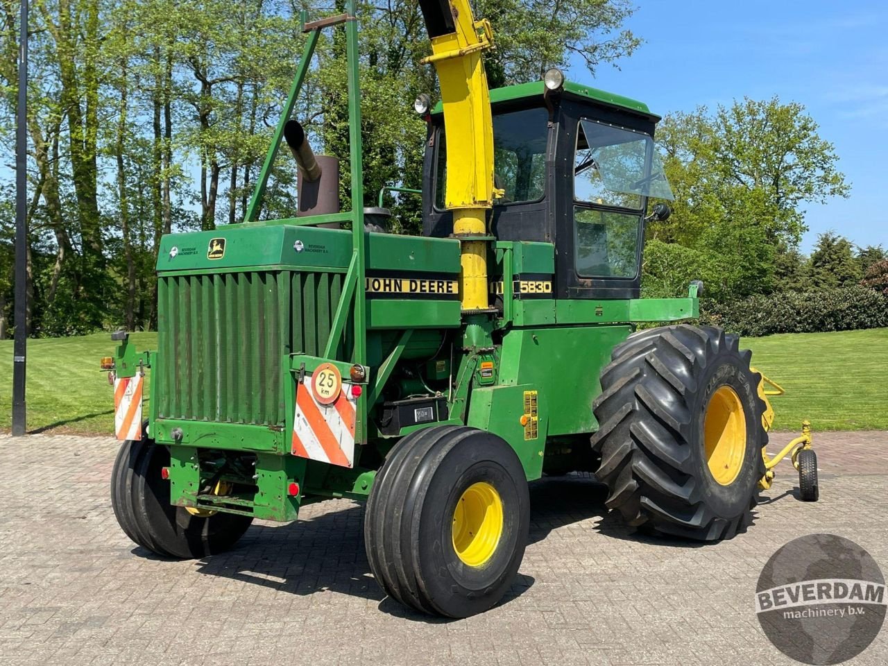 Feldhäcksler typu John Deere 5830 2X, Gebrauchtmaschine w Vriezenveen (Zdjęcie 11)