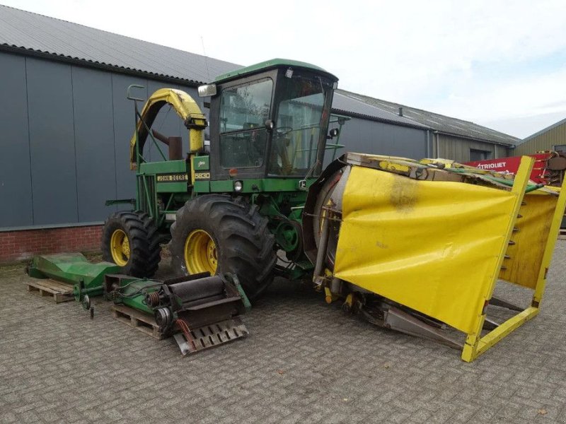 Feldhäcksler typu John Deere 5830, Gebrauchtmaschine v Groningen