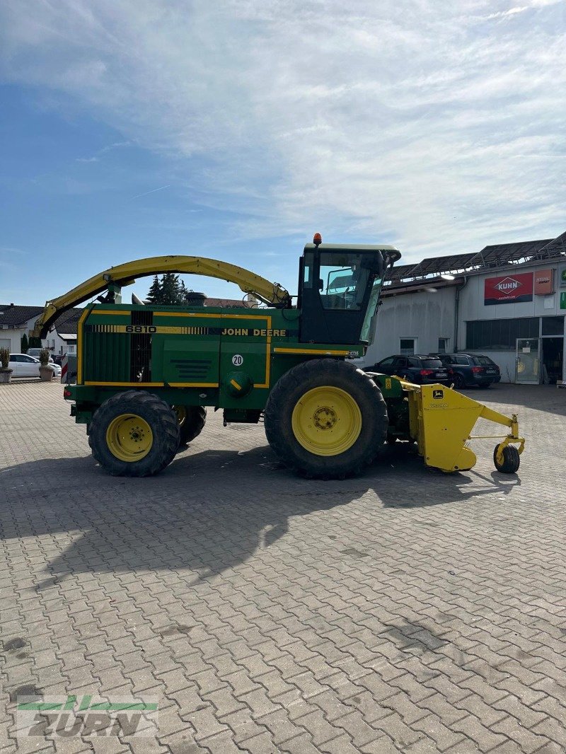 Feldhäcksler des Typs John Deere 6810, Gebrauchtmaschine in Neresheim-Ohmenheim (Bild 2)