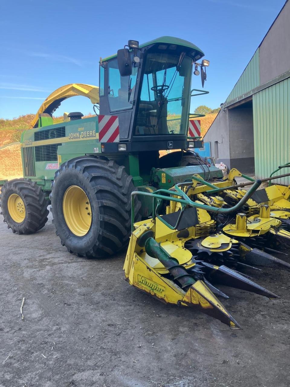 Feldhäcksler typu John Deere 6850, Gebrauchtmaschine w Zweibrücken (Zdjęcie 19)