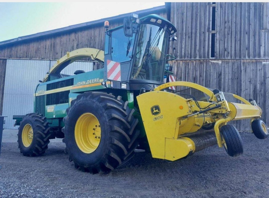 Feldhäcksler du type John Deere 6850, Gebrauchtmaschine en Artstetten (Photo 2)