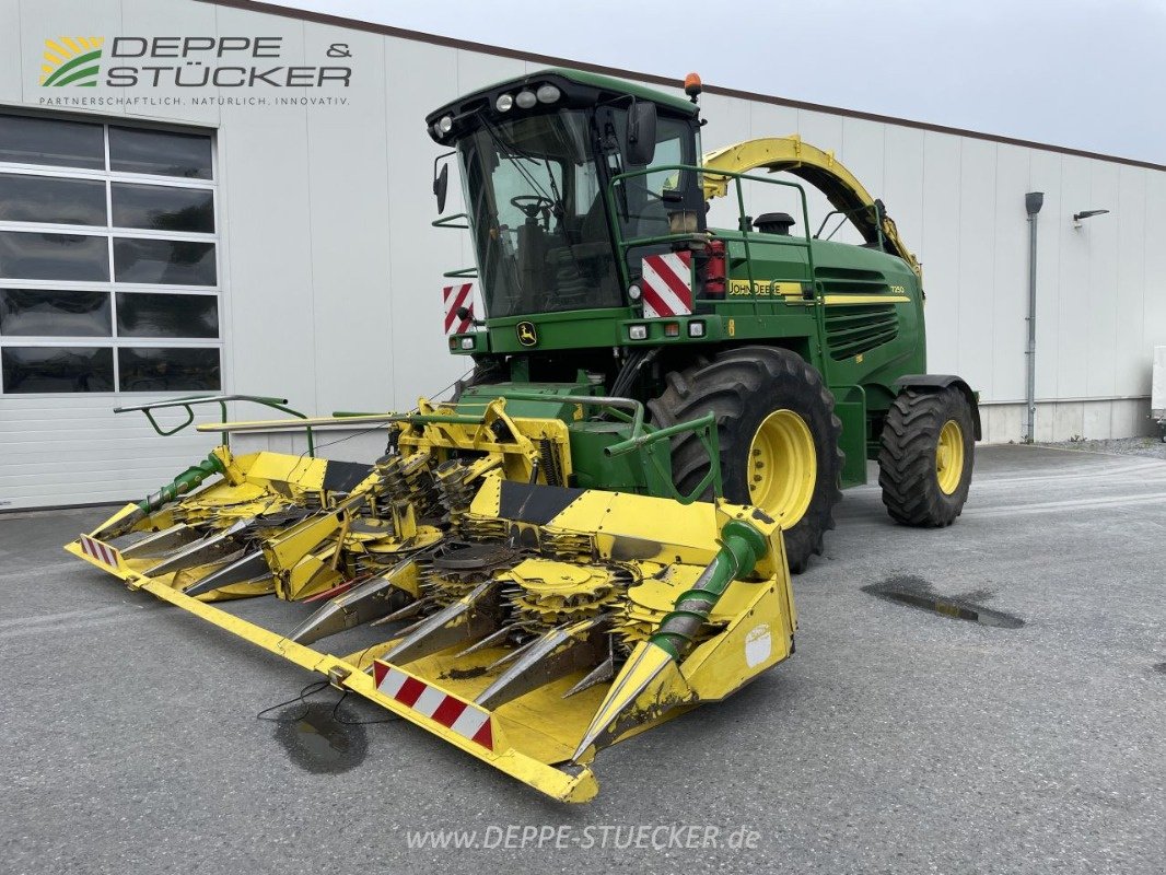 Feldhäcksler des Typs John Deere 7250, Gebrauchtmaschine in Rietberg (Bild 1)