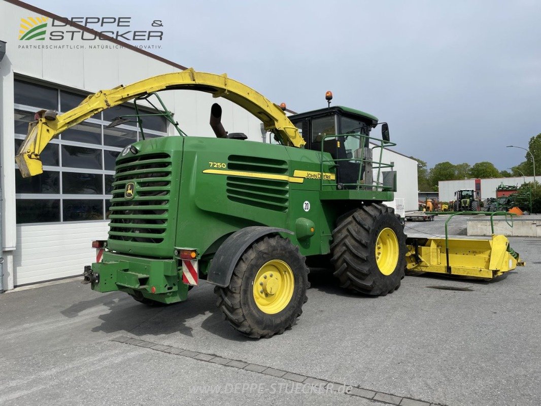 Feldhäcksler typu John Deere 7250, Gebrauchtmaschine w Rietberg (Zdjęcie 4)