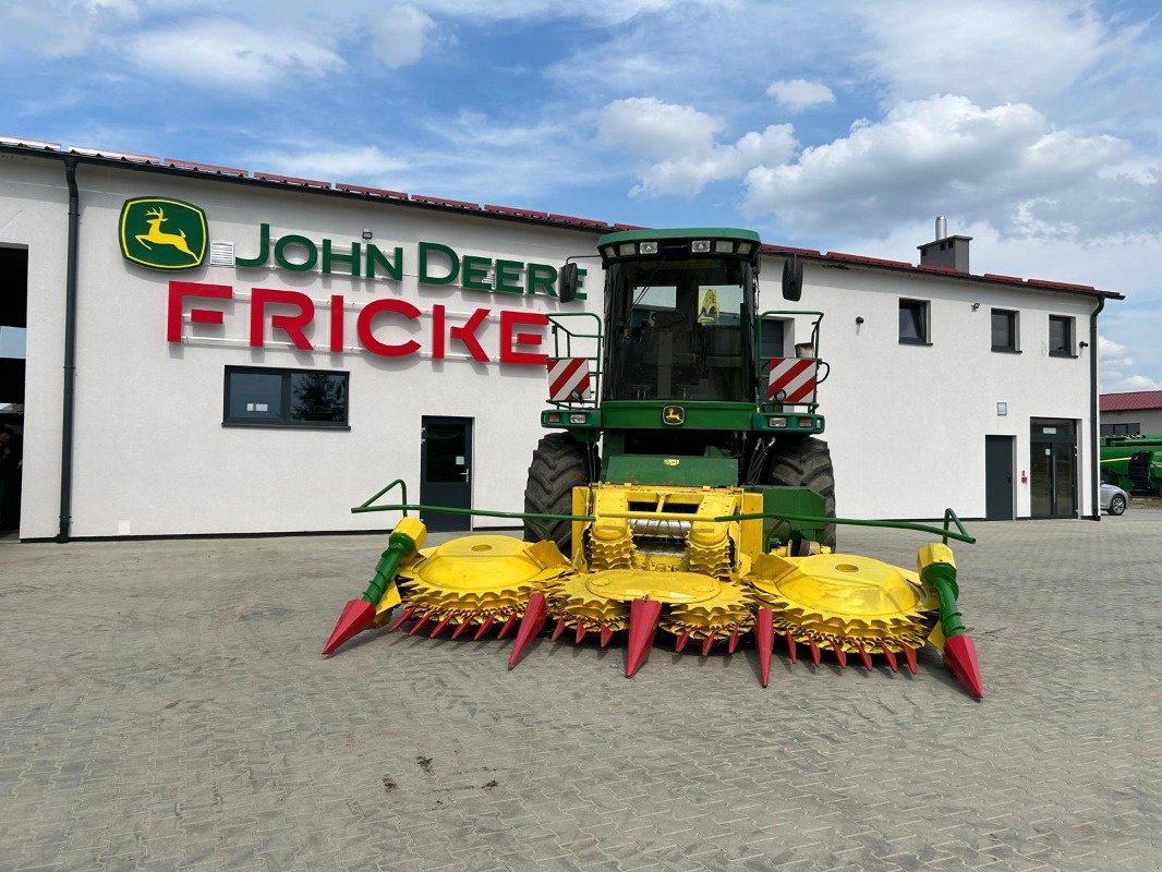 Feldhäcksler tipa John Deere 7300, Gebrauchtmaschine u Mrągowo (Slika 1)