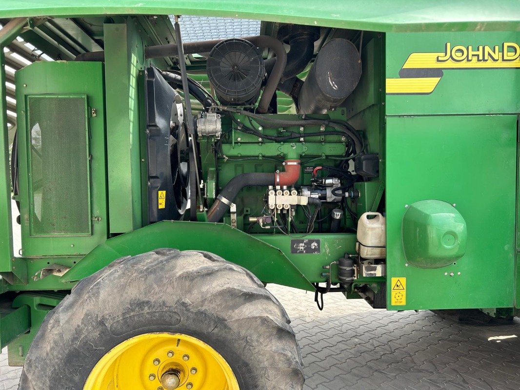 Feldhäcksler du type John Deere 7300, Gebrauchtmaschine en Mrągowo (Photo 10)