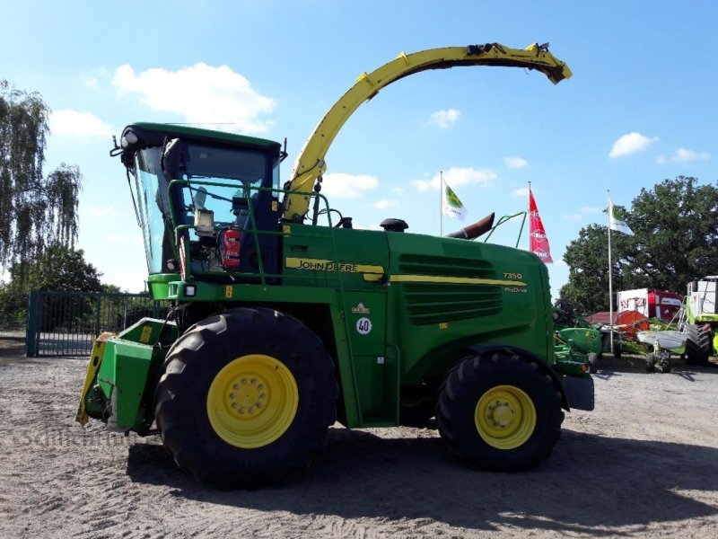 Feldhäcksler от тип John Deere 7350 ohne Vorsatz, Gebrauchtmaschine в Soltau (Снимка 4)