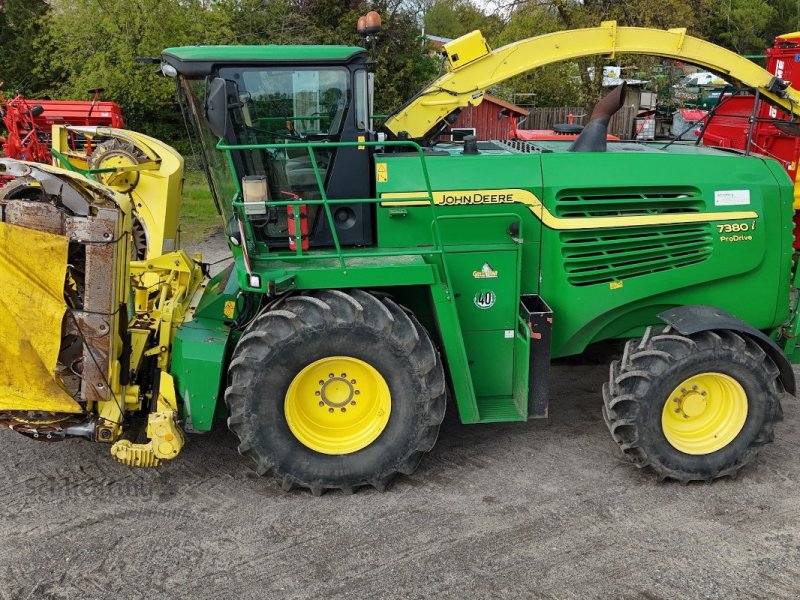 Feldhäcksler Türe ait John Deere 7380i ProDrive mit 8 rhg Gebiss und PU, Gebrauchtmaschine içinde Marxen (resim 1)