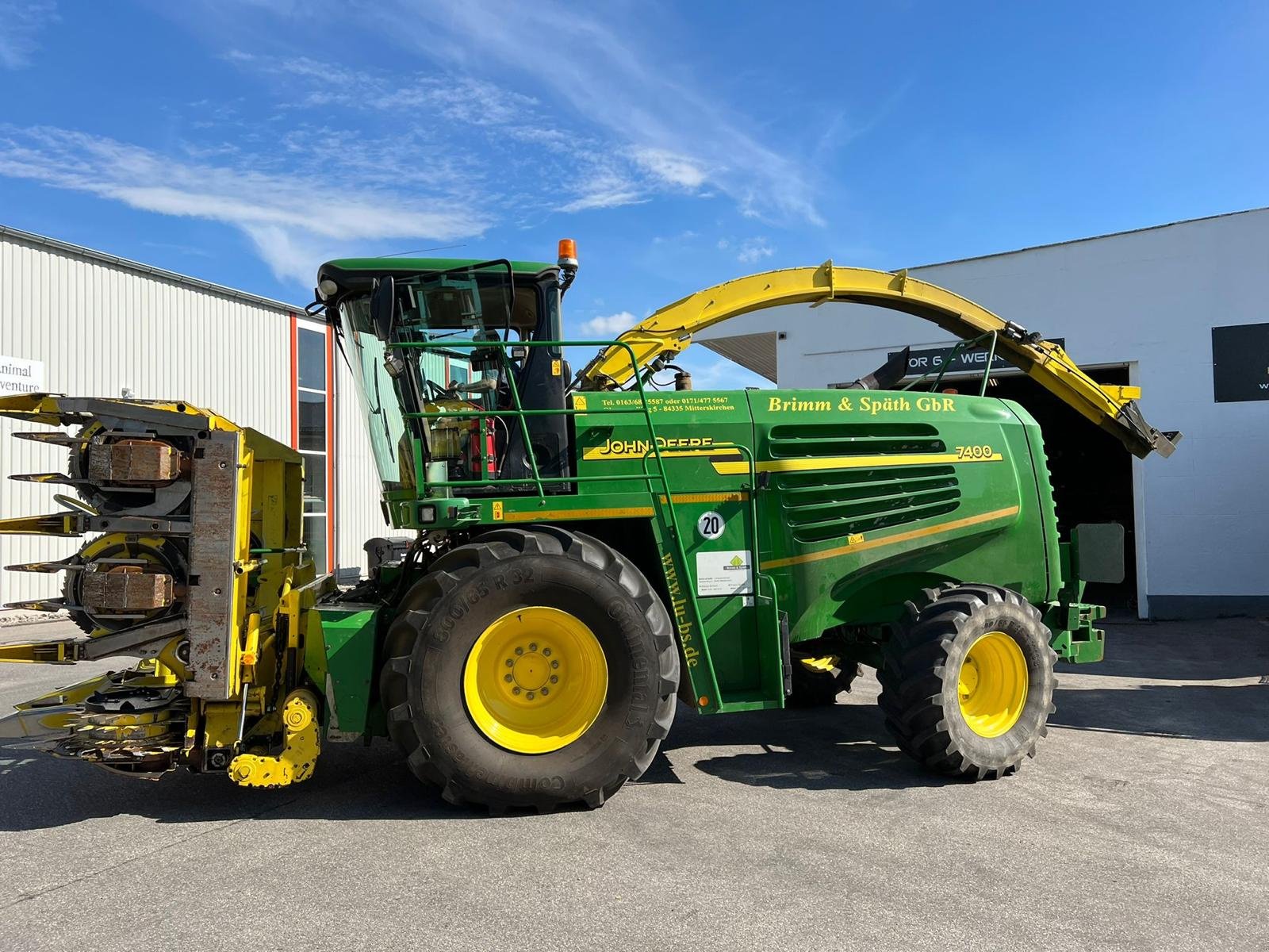 Feldhäcksler of the type John Deere 7400 Allrad, Gebrauchtmaschine in Mitterskirchen (Picture 1)