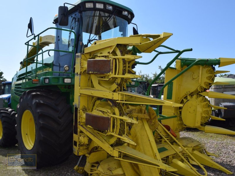 Feldhäcksler типа John Deere 7400, Gebrauchtmaschine в Oyten (Фотография 1)