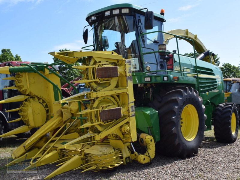 Feldhäcksler tip John Deere 7400, Gebrauchtmaschine in Oyten (Poză 1)