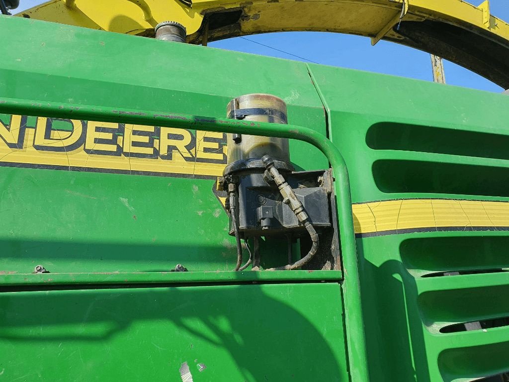 Feldhäcksler typu John Deere 7400, Gebrauchtmaschine w DOMFRONT (Zdjęcie 7)