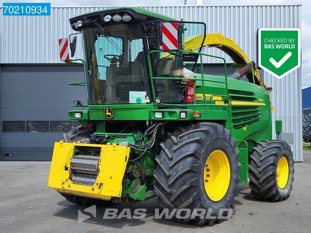 Feldhäcksler typu John Deere 7450 4X4 WITH KEMPER 360 HEADER, Gebrauchtmaschine v Veghel (Obrázek 1)