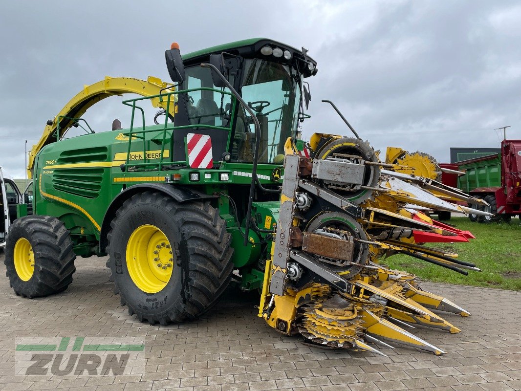 Feldhäcksler van het type John Deere 7450, Gebrauchtmaschine in Windsbach (Foto 1)