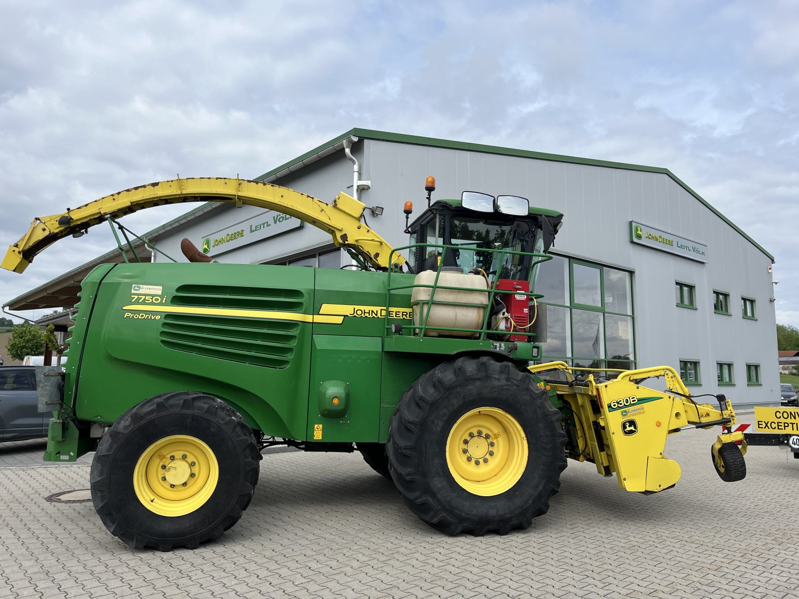 Feldhäcksler του τύπου John Deere 7750 i, Gebrauchtmaschine σε Bayern - Tettenweis (Φωτογραφία 1)