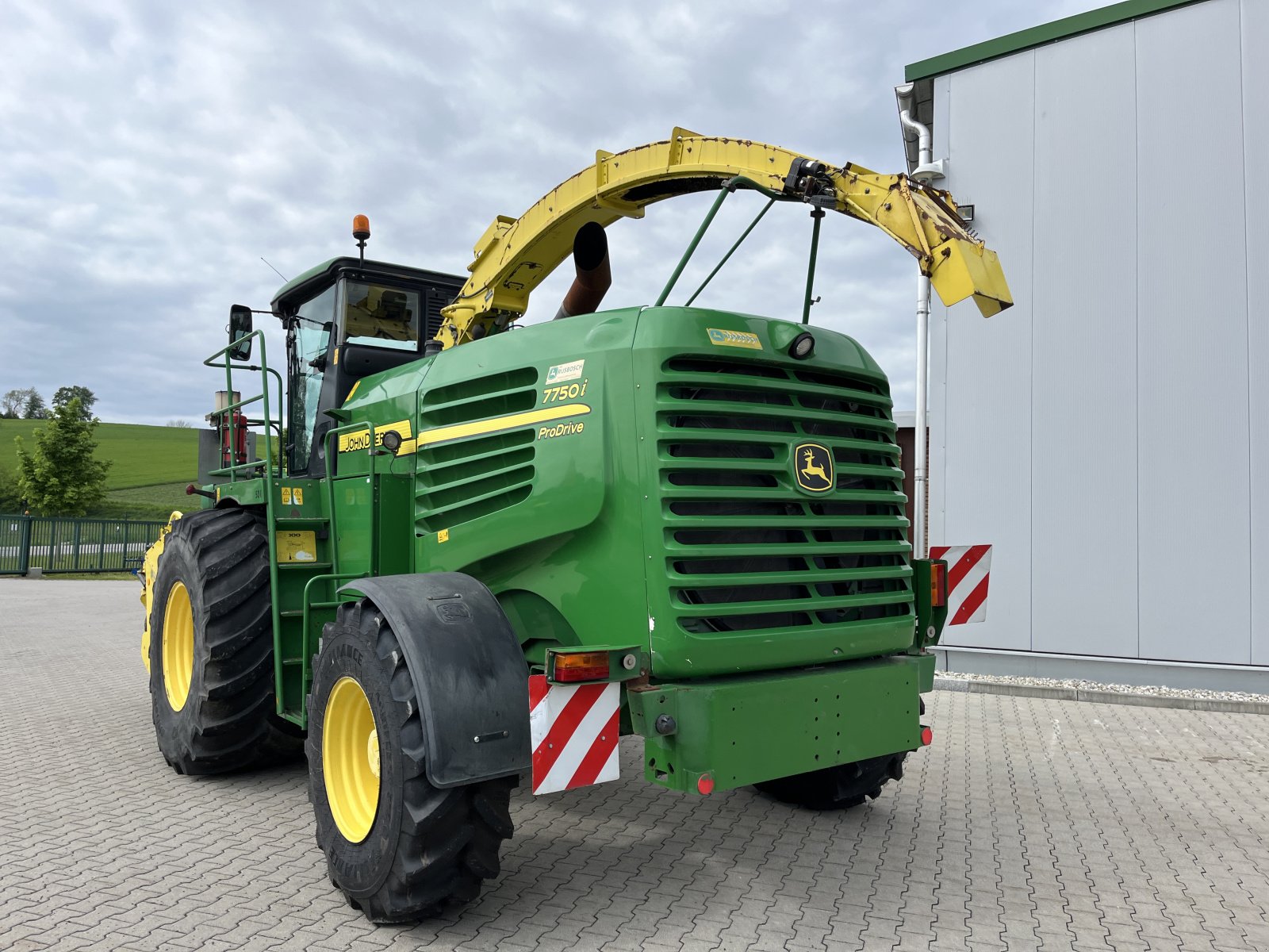 Feldhäcksler van het type John Deere 7750 i, Gebrauchtmaschine in Bayern - Tettenweis (Foto 8)